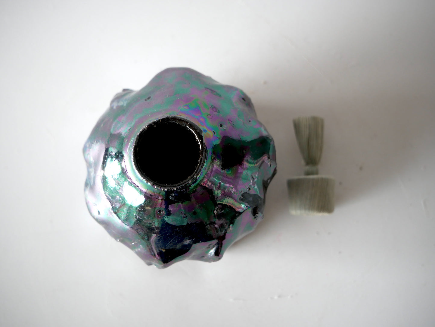 Takashi Kimura [50. Green Glaze Iris Bottle]