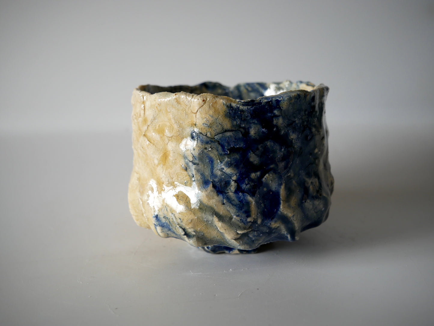 Takashi Kimura [29. Celadon and white glazed teabowl with kiln transmutation]