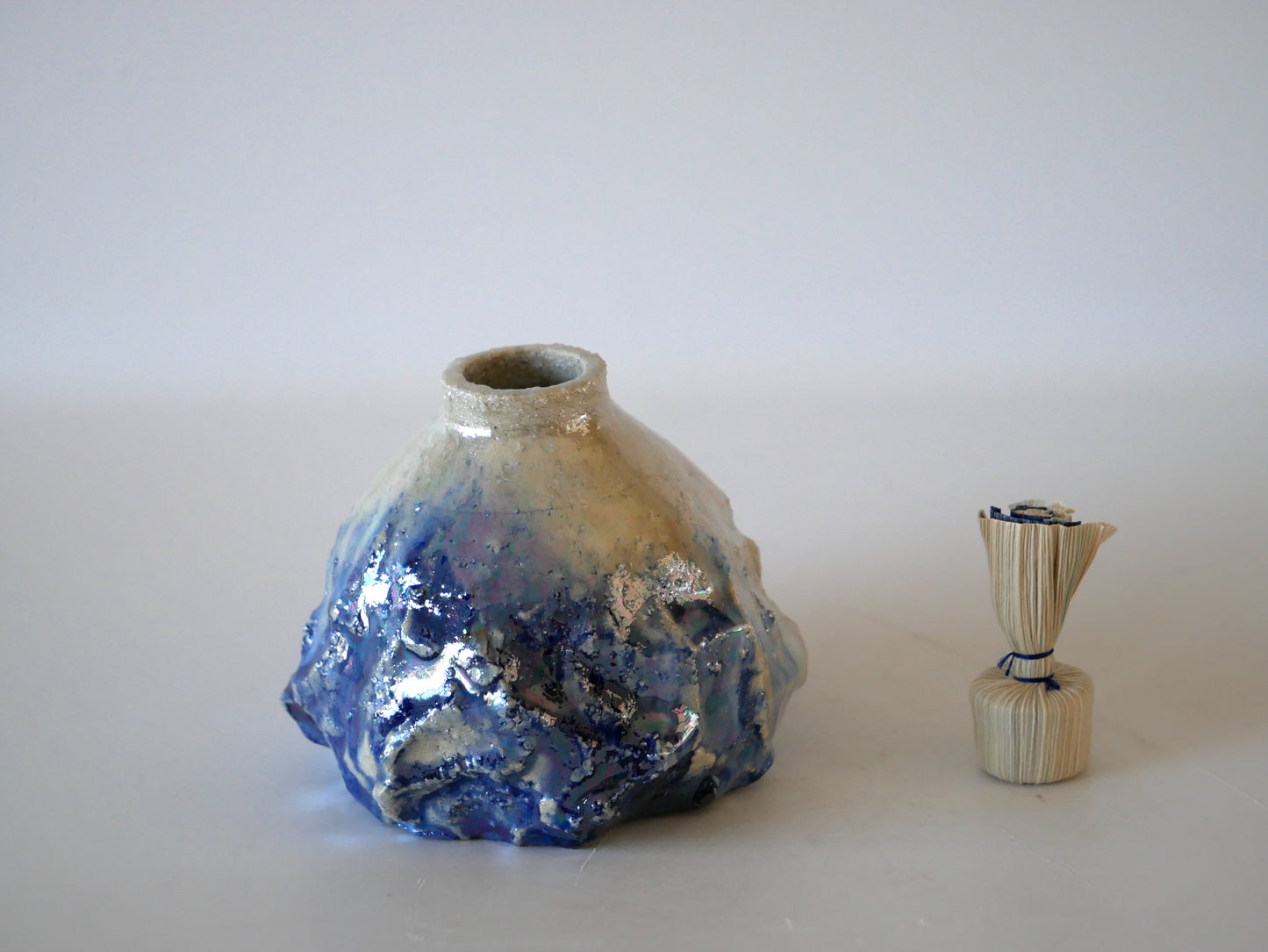Takashi Kimura [58. Blue and White Glaze Rainbow Glaze Furidashi Tea Caddy]
