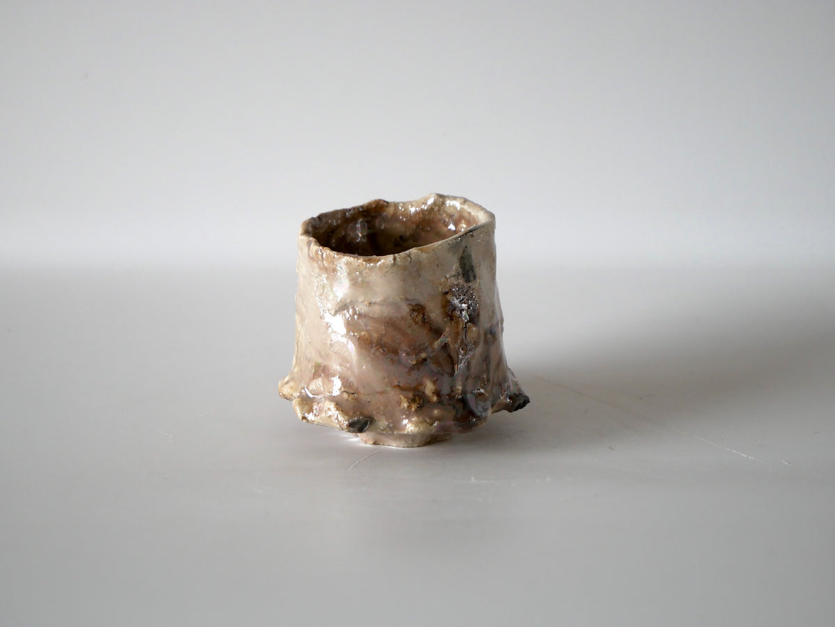 Takashi Kimura [143. White glaze luster sake cup (brown)]