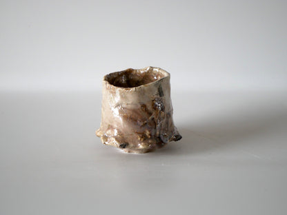 Takashi Kimura [143. White glaze luster sake cup (brown)]