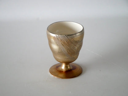 WAKABAYASHI Kazue [46. Silver Lacquer Sake Cup (with base)]