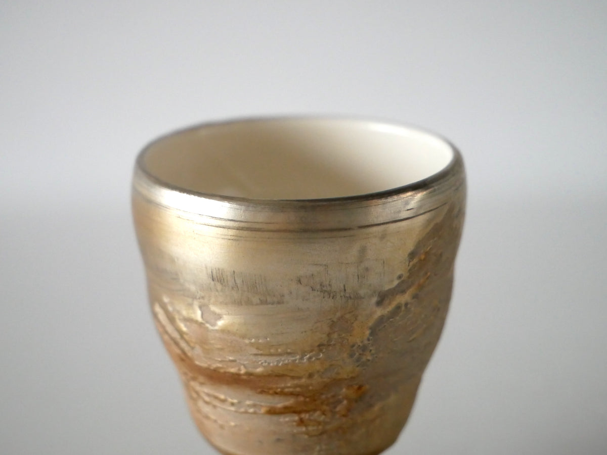 WAKABAYASHI Kazue [46. Silver Lacquer Sake Cup (with base)]