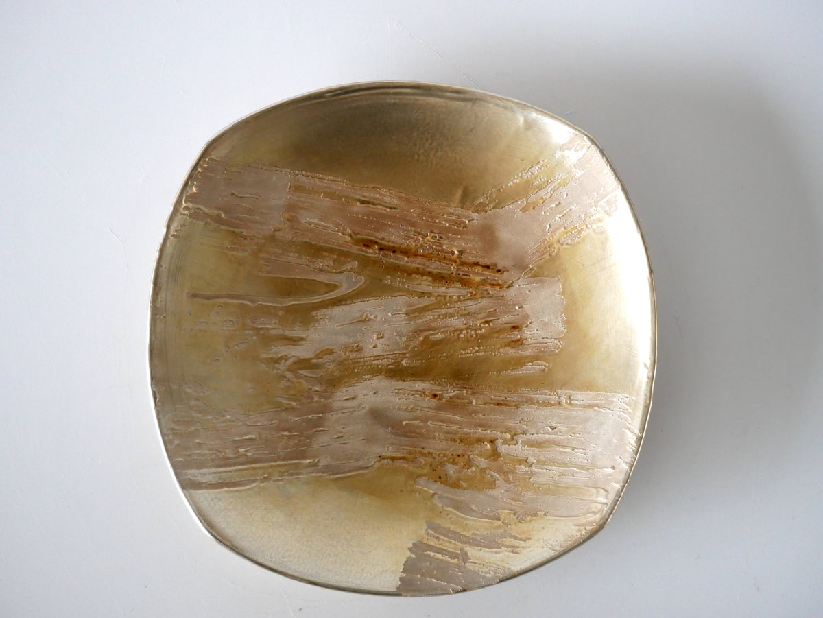 Kazue Wakabayashi [23. Silver Urushi Plate]