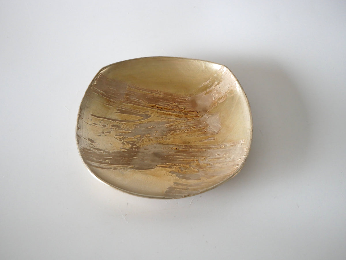 Kazue Wakabayashi [23. Silver Urushi Plate]