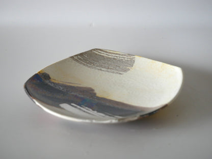 Kazue Wakabayashi [64. Silver-glazed Plate]