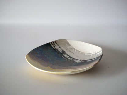 Kazue Wakabayashi [62. Silver-glazed plate]
