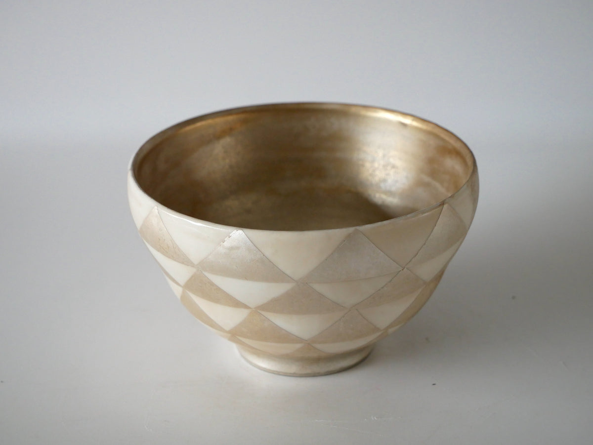 Wakabayashi Kazue [02. Silver Urushi-sai Rinmon Tea Bowl]