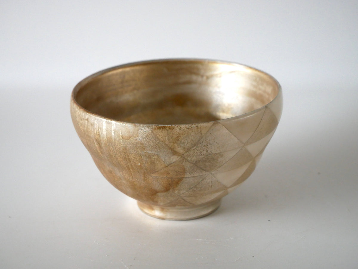 Wakabayashi Kazue [02. Silver Urushi-sai Rinmon Tea Bowl]