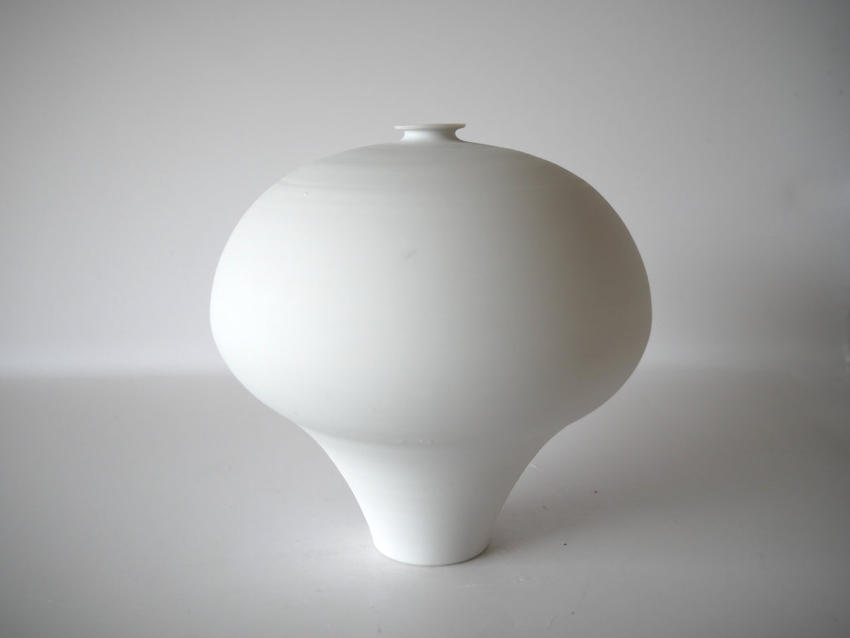 Naotsugu Yoshida [08-05. Flower Vase]