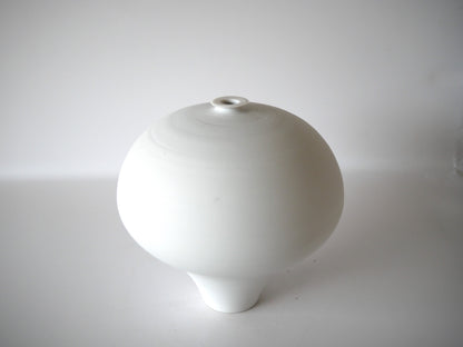 Naotsugu Yoshida [08-05. Flower Vase]