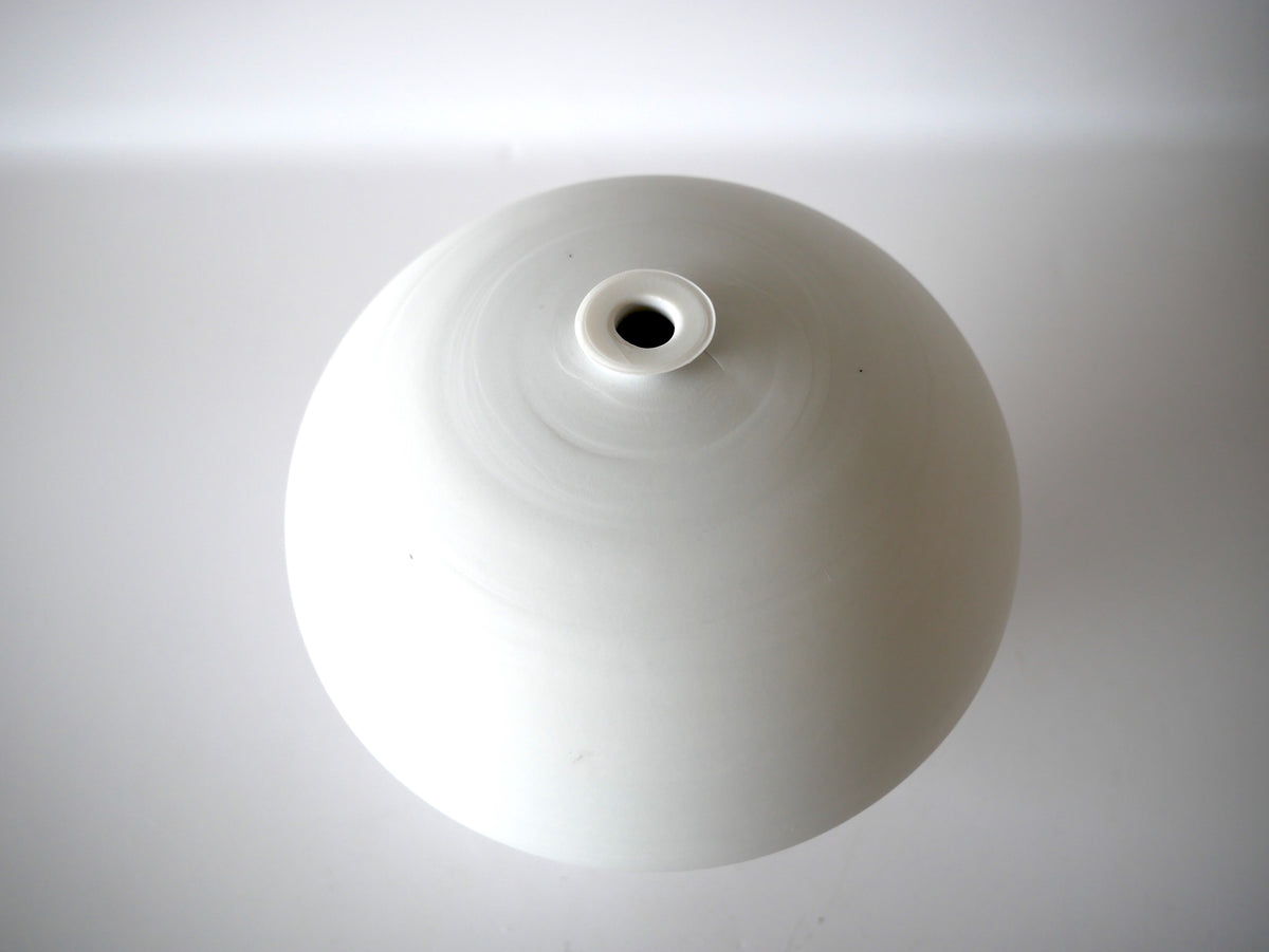 Naotsugu Yoshida [08-05. Flower Vase]