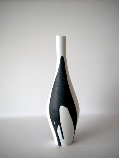 Naotsugu Yoshida [08-12. Flower Vase]