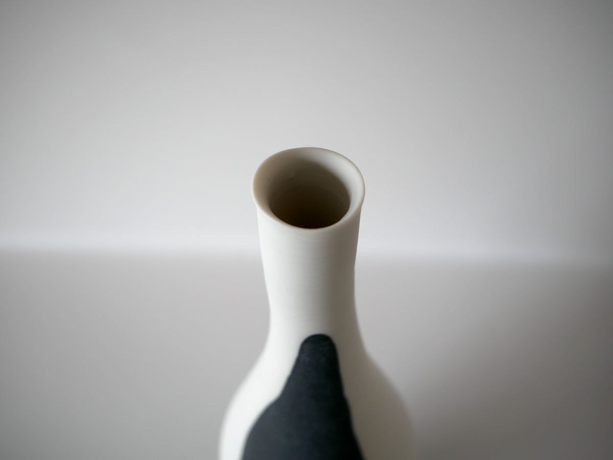 Naotsugu Yoshida [08-12. Flower Vase]