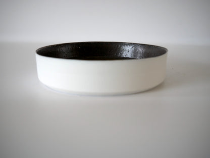 Naotsugu Yoshida [06. Cylindrical Dish (Black Glaze)]