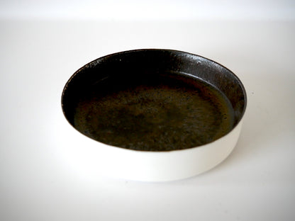Naotsugu Yoshida [06. Cylindrical Dish (Black Glaze)]
